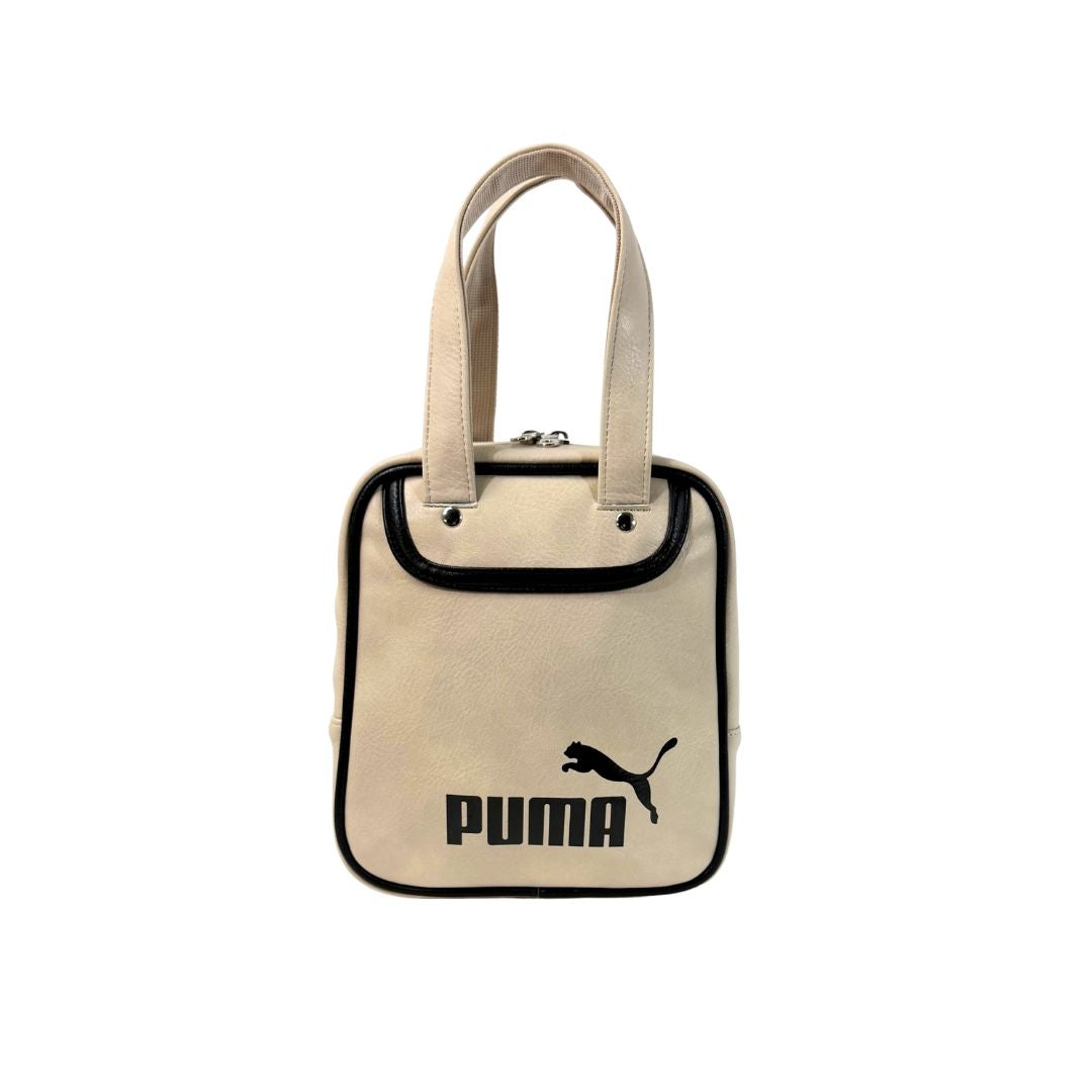 ★先行予約受付中　[PUMA] ボウラーバッグ　4L　J20510