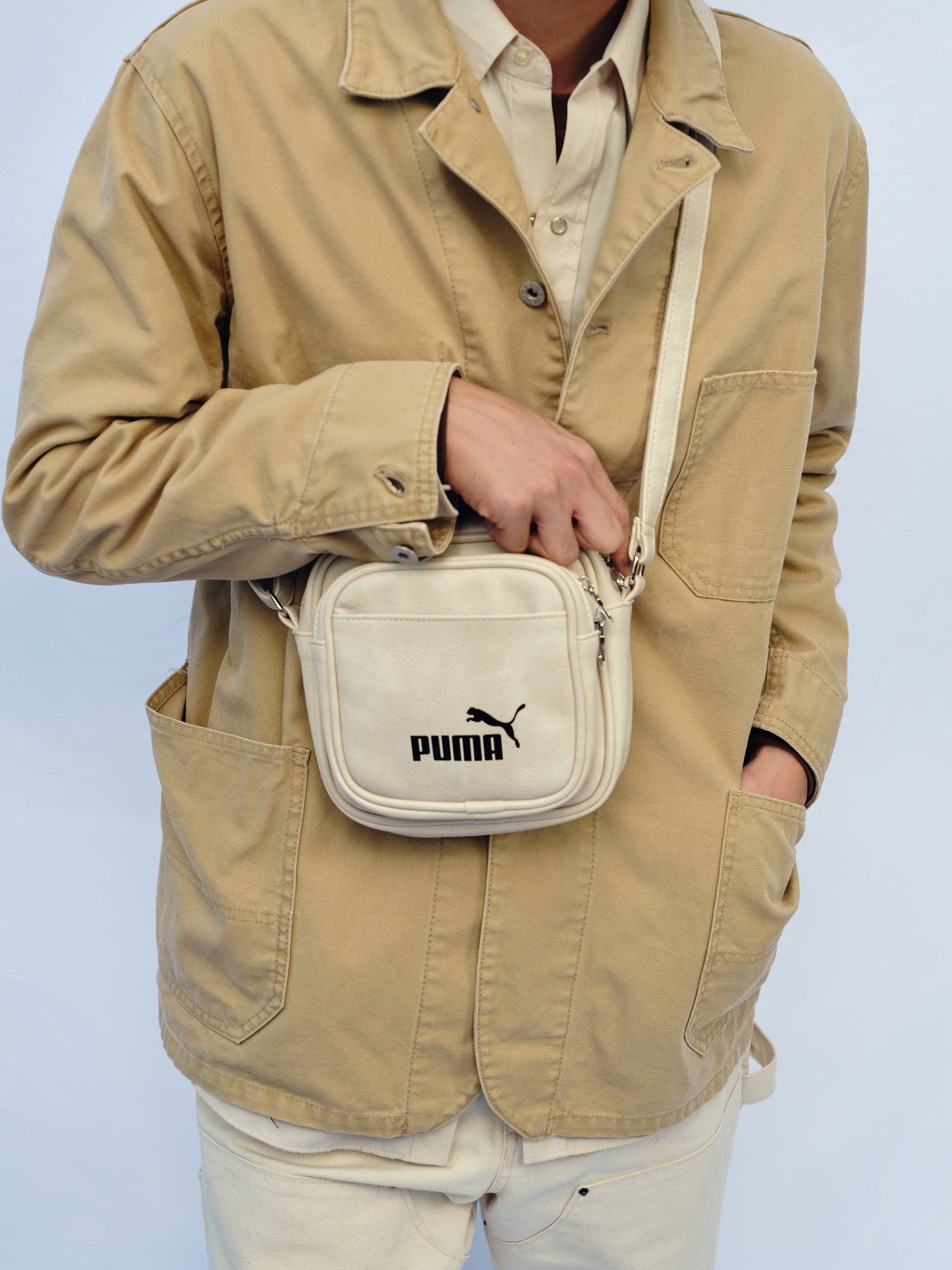 ［PUMA］合皮スクエアショルダー  J20324