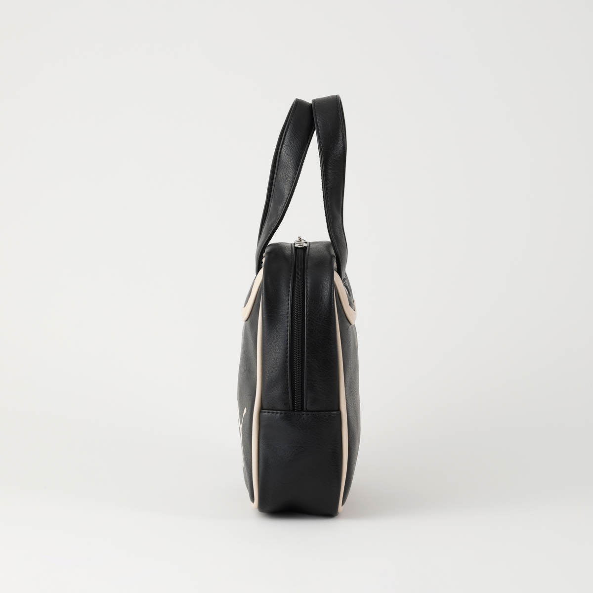 [PUMA] ボウラーバッグ　4L　J20510