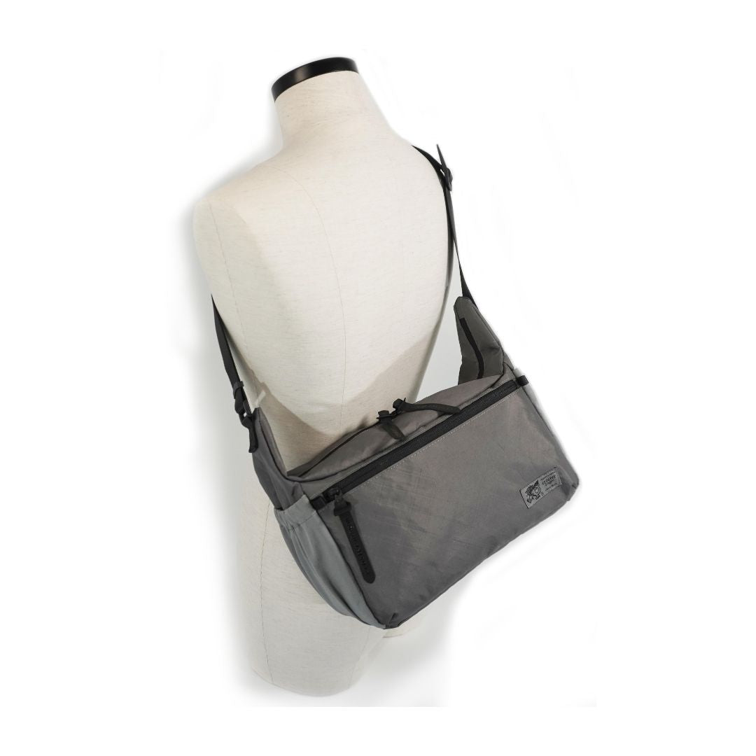 ［CROSTER DRAGON］EPX SERIES ショルダーバッグ（M） 8L CRDE‐2005