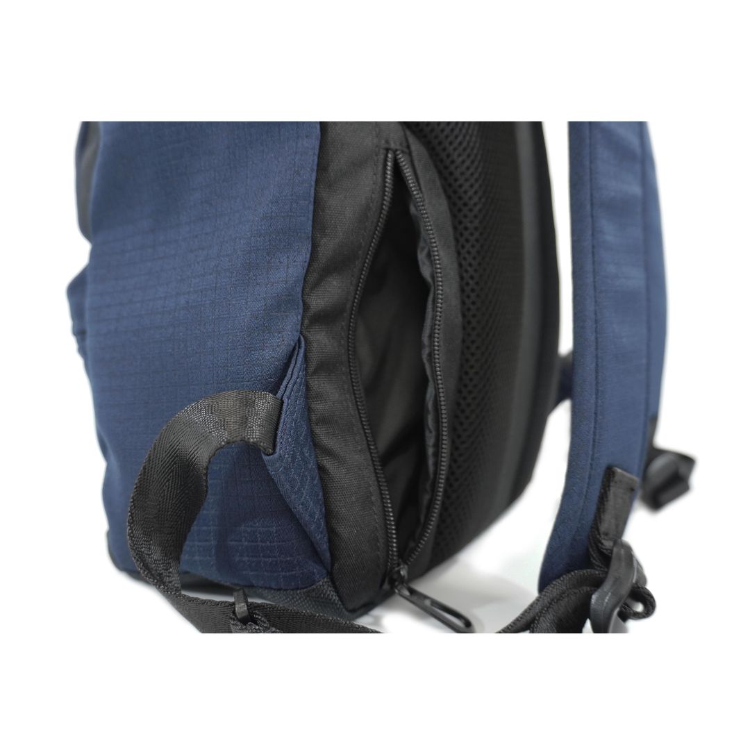 ［R.G.B］スクエアバックパックM 22L  RGBR-16